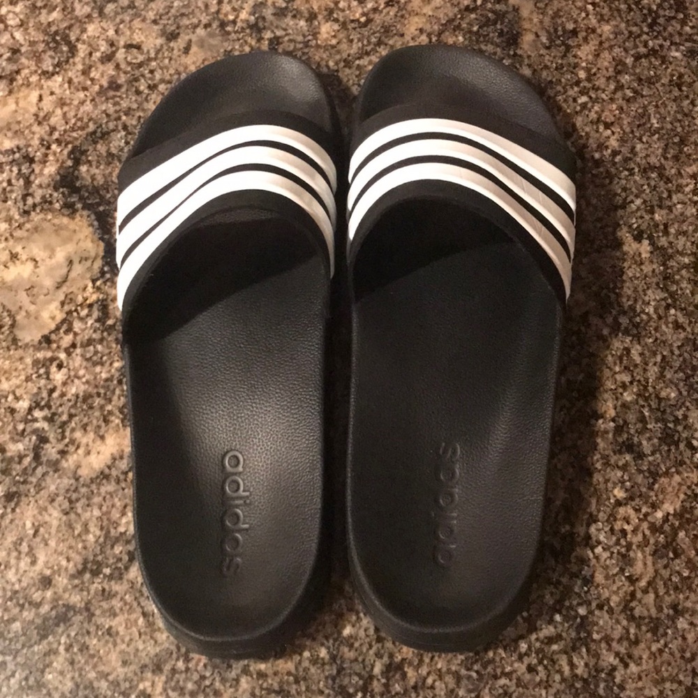 Adidas Men’s Cloudfoam Slides.